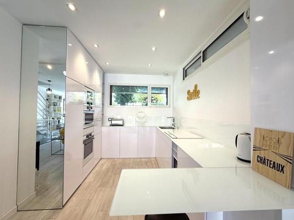 Maison contemporaine d'exception, emplacement premium, vendue meublée, à pied de la Place du marché et des commerces, 5 chambres LA BAULE