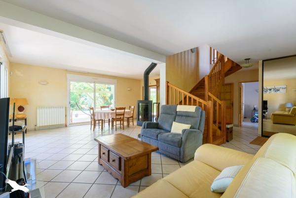 Maison à vendre 399 999 € Hagetmau 6 p 184 m² DPE C