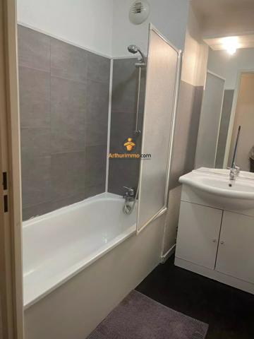 Vente                                                      Appartement
                        
                     1 pièces                      25 m2                     à Lourdes