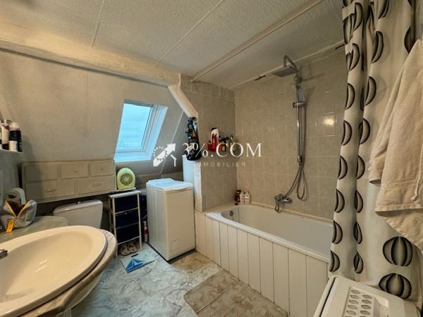 3%COM Appartement F4 avec 3 chambres au centre de Hochfelden  Hochfelden (67270)