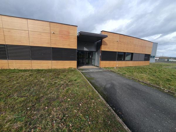 BATIMENTS A USAGE DE BUREAUX