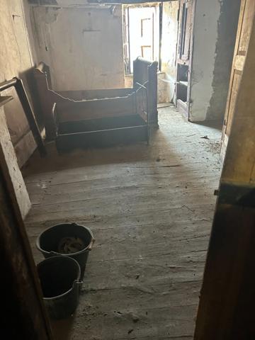 A VENDRE MAISON A RENOVER VUE SUR LA VALLEE