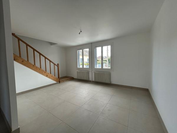 Maison Location avec jardin et garage  Luisant 85M²