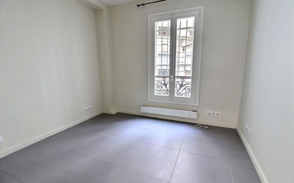 Appartement à vendre    3 pièces • 60,50 m2 Paris 16