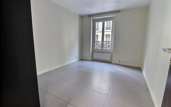 Appartement à vendre    3 pièces • 60,50 m2 Paris 16
