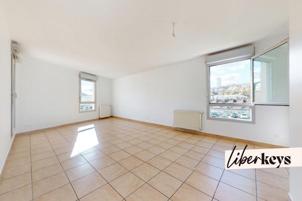 Appartement T4 lumineux de 90m² - Dernier étage avec 2 terrasses -  Coeur quartier Vaise