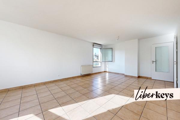 Appartement T4 lumineux de 90m² - Dernier étage avec 2 terrasses -  Coeur quartier Vaise