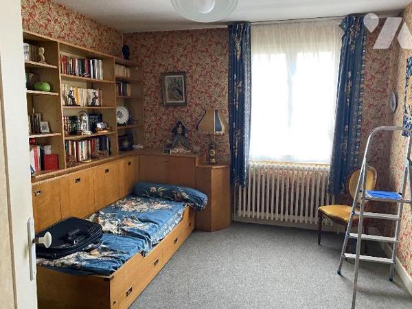 A VENDRE - Dans le bourg du village à CAJARC (Lot - 46160) à 100 mètres du Tour de Ville et de ...