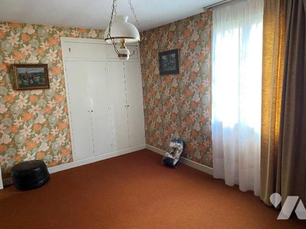 A VENDRE - Dans le bourg du village à CAJARC (Lot - 46160) à 100 mètres du Tour de Ville et de ...