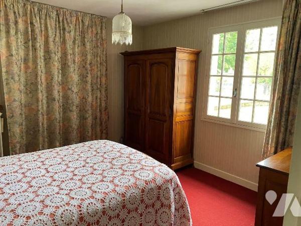 A VENDRE - Dans le bourg du village à CAJARC (Lot - 46160) à 100 mètres du Tour de Ville et de ...