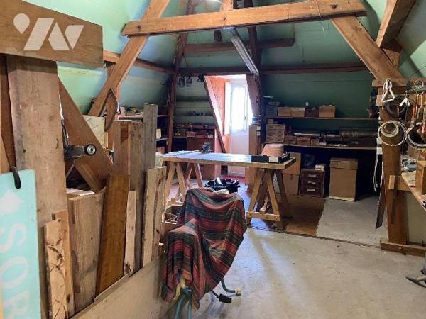 A VENDRE - Dans le bourg du village à CAJARC (Lot - 46160) à 100 mètres du Tour de Ville et de ...