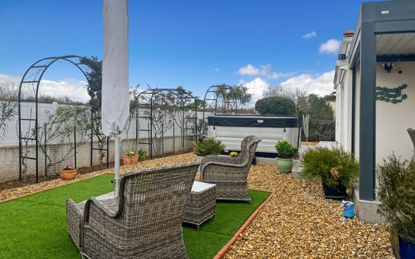 Maison à vendre    4 pièces •  Marseillan