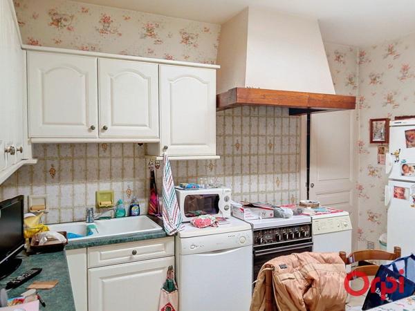 Maison à vendre    5 pièces •  Montluçon