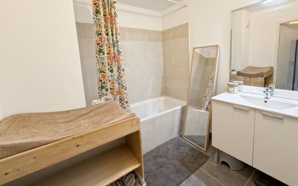 Appartement à vendre    3 pièces • 63 m2 Martigues