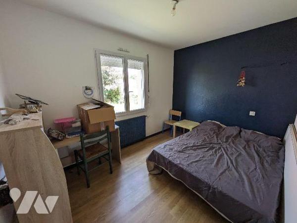 EXCLUSIVITE - LES HERBIERS - Plain-pied de 2002 de 120 m² habitables à proximité immédiate des ...