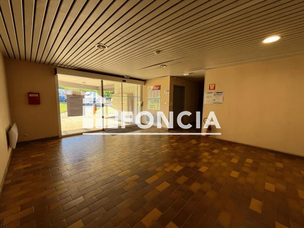 Location Local commercial 1 pièce 24.01 m² - PLACE FRANCOIS QUESNAY Niort 79000