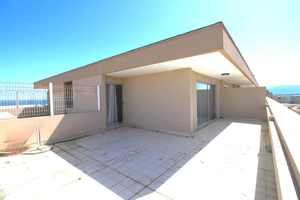 Ensemble Immobilier situé entre le 4ème et 6ème étage