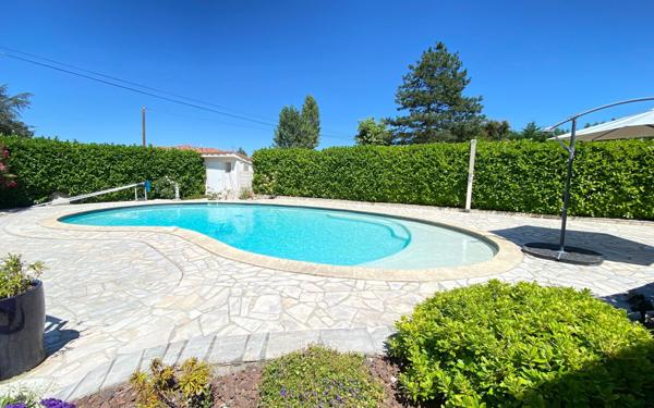 Maison à vendre    4 pièces •  Lacourt-Saint-Pierre