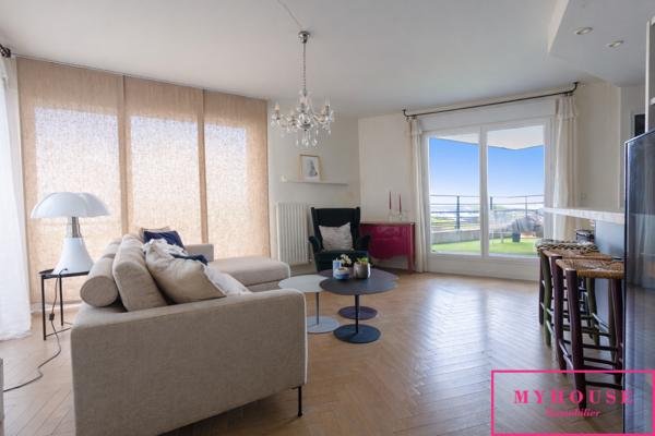Appartement
                                                                                                                                                                                                                                                                                                                        4 pièce(s)                                                                                                                                                                                                          3 chambre(s)                                                                                                                                                                                                          80  m²