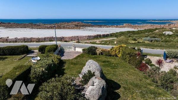Maison à vendre à Trévou-Tréguignec (22660), rue du Royau.
Vue mer et plage a 20 mètres !

L...