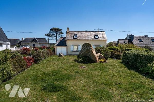 Maison à vendre à Trévou-Tréguignec (22660), rue du Royau.
Vue mer et plage a 20 mètres !

L...