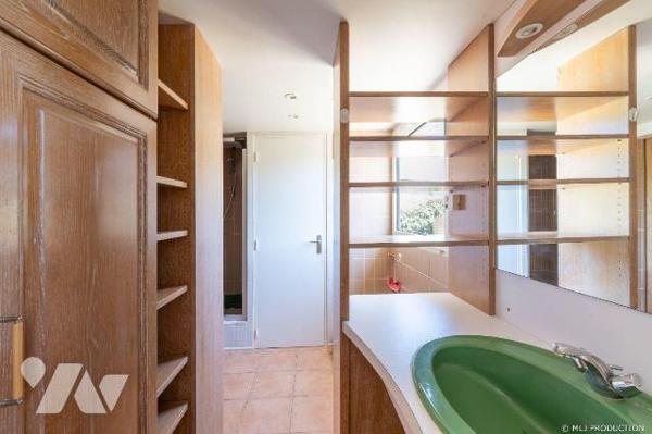 Maison à vendre à Trévou-Tréguignec (22660), rue du Royau.
Vue mer et plage a 20 mètres !

L...