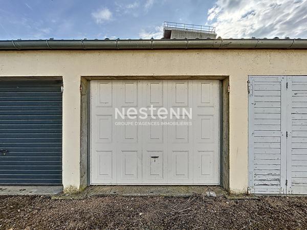 Parking / box / garage à Dreux proche gare dans une résidence sécurisée