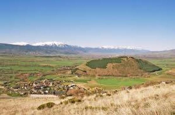 Estavar - Joli terrain avec permis de construire en cours de validité