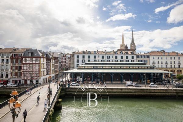 Bayonne, Immeuble  301 m² à vendre