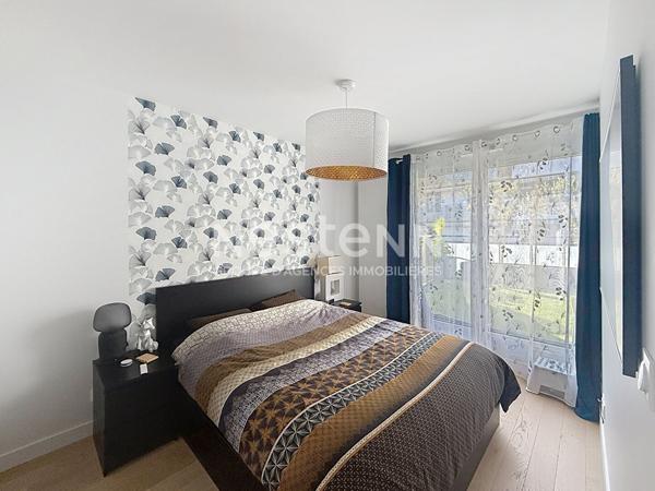 Maison de ville type 5 pièces avec 3 chambres et bureau de 2021 avec garage double - 69500 BRON