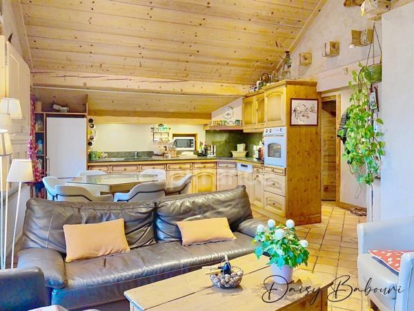 Chalet à vendre 240 m² MEGEVE (74)