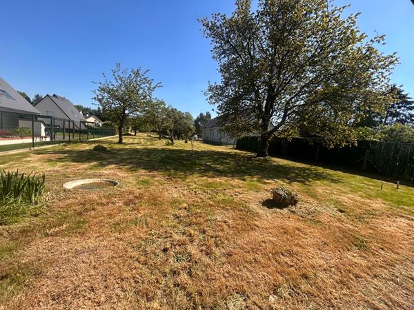 terrain constructible - 530m²- plat - centre essarts - sans vis à vis