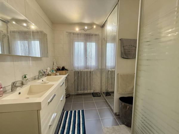 Maison Pontault Combault 6 pièce(s) 146 m2