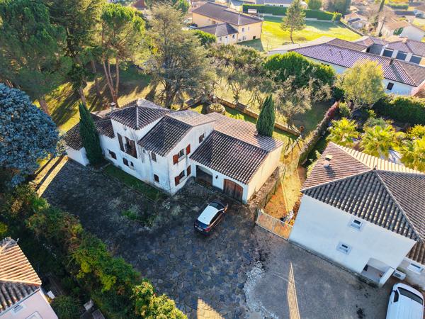 Ganges (34190) Villa style hacienda T5 avec Terrain paysagé et Piscine