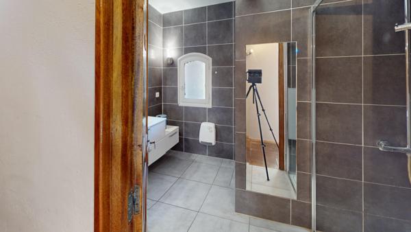 Ganges (34190) Villa style hacienda T5 avec Terrain paysagé et Piscine