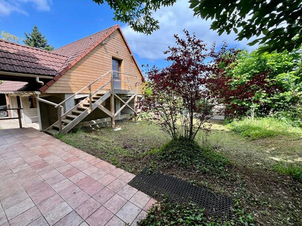 MEAUX Maison 4 ch 4 garages , terrasse et jardin.