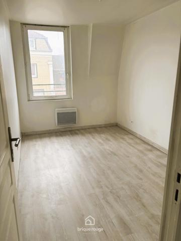 IMMEUBLE BETHUNE : Local + T4 – Très bonne rentabilité.