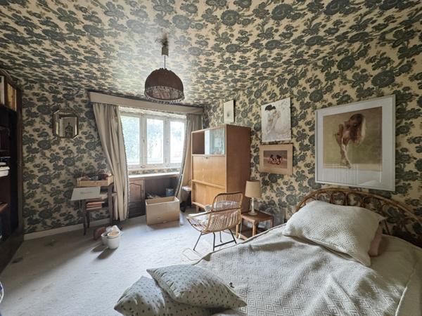 Maison  7 pièce(s)  5 chambre(s)  187 m²