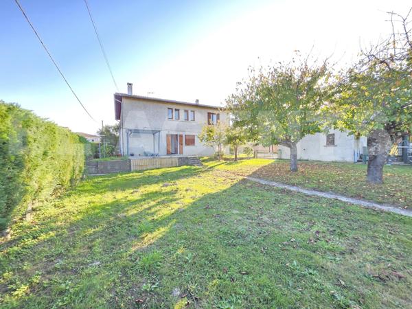 Grande maison avec jardin, garage et dépendances 