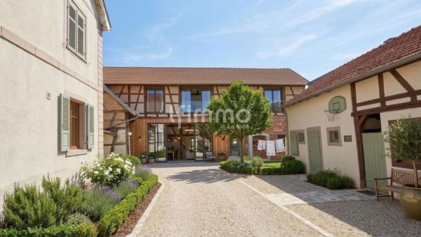 Ensemble immobilier, maison grange et dépendance