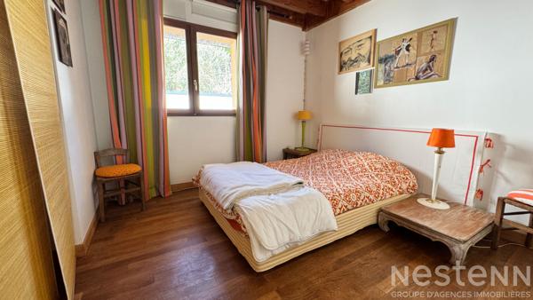 A vendre à ERDEVEN -Maison d'architecte à 1.2 km des plages