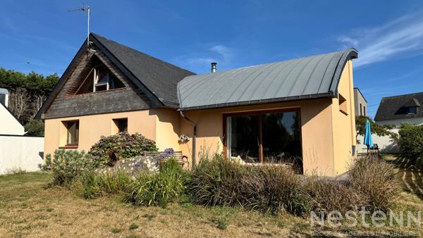 A vendre à ERDEVEN -Maison d'architecte à 1.2 km des plages