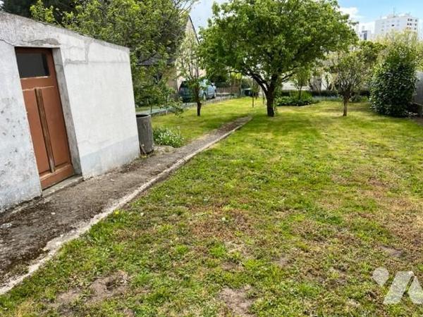 Terrain à bâtir  Proche de tout 