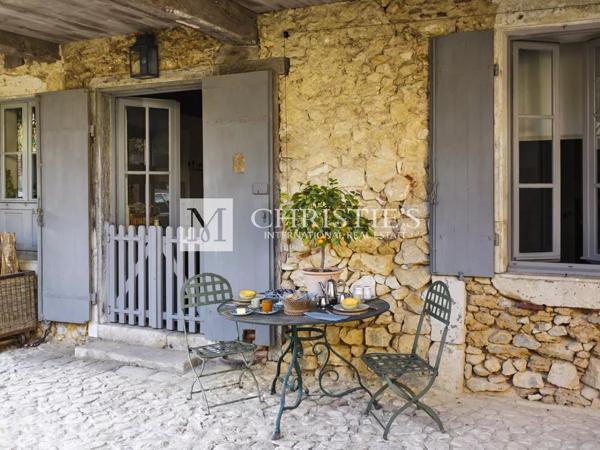 Vente Bastide d’Armagnac – Maison élégante et spacieuse dans un village historique avec tout le mobilier inclus