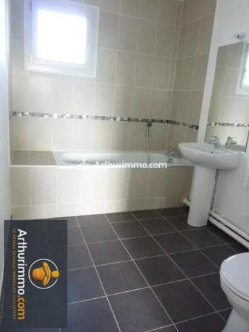 Location Appartement 2 pièces 45 m2 à Savigny-le-Temple