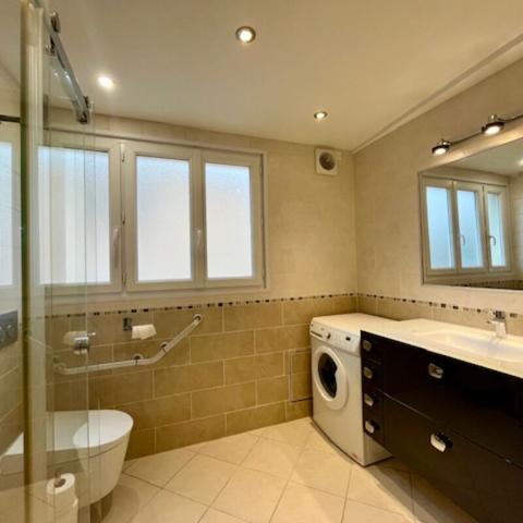 LOCATION NUE 3 PIECES CENTRE VILLE