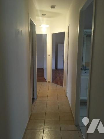 ORVAULT, Petit-Chantilly. Maison indépendante de 2001 sur 386 m², 5 chambres dont une de plain-pied.