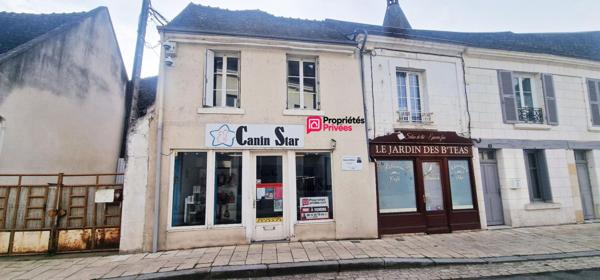 Immeuble de rapport - 90 m² - 4 pièces - local commercial et appartement T2