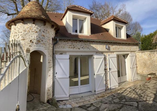 Ensemble composé de 2 maisons