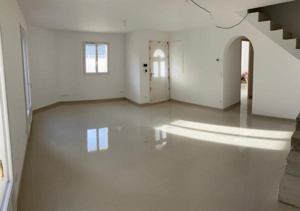 Ensemble composé de 2 maisons